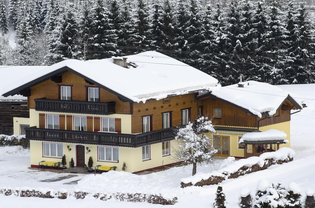 Готель Haus Dachstein Schnitzer Ебен-ім-Понґау Екстер'єр фото