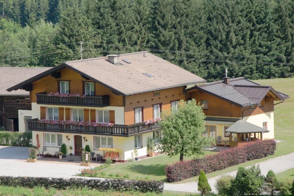 Готель Haus Dachstein Schnitzer Ебен-ім-Понґау Екстер'єр фото